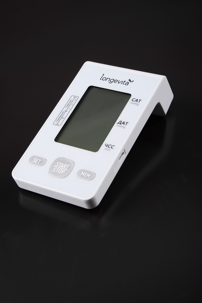Автоматичний тонометр Longevita DBP-6179 10